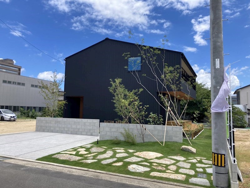 【11/27商談中】高松市上林町　築浅戸建 外観（エントランス）