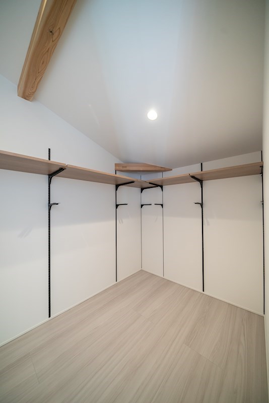 高知市一宮東町１丁目　H号棟　築浅戸建 2F　WIC